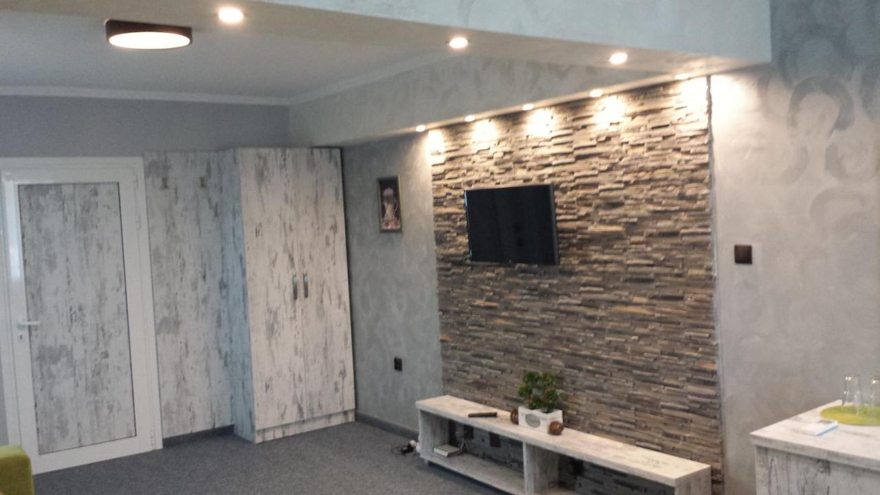 Studios Amigo 大特尔诺沃 外观 照片